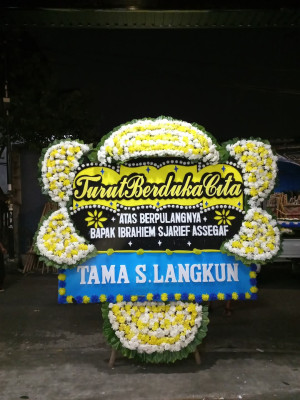 Papan Bunga Duka di Sukanegara